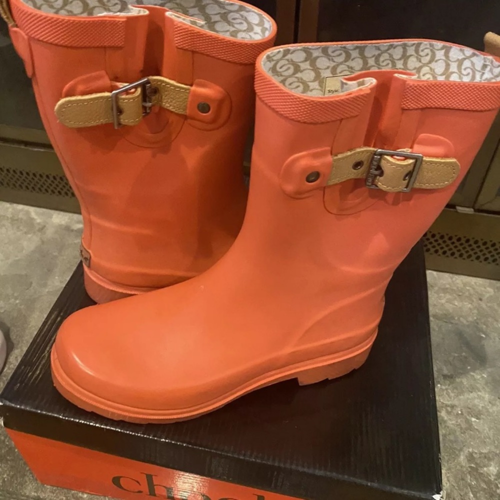 Chooka Womens Rain/ Snow Boots Peach Size 6!!!